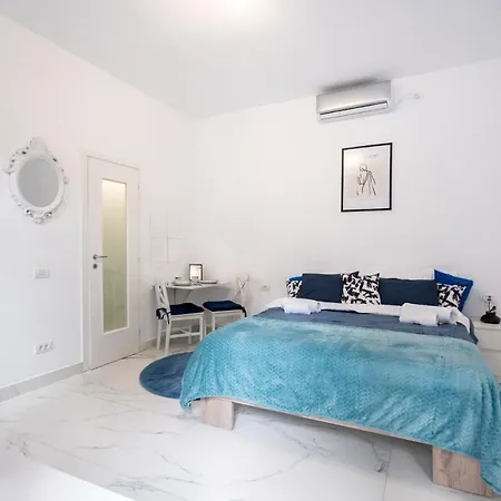 Blue-Line-Apartment-Unirii-3